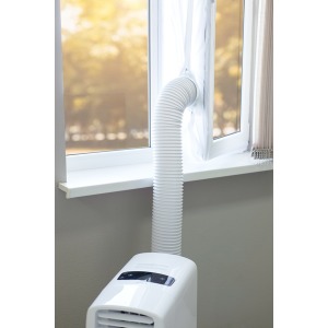 Thermal insulation window kit for mobile air conditioner 